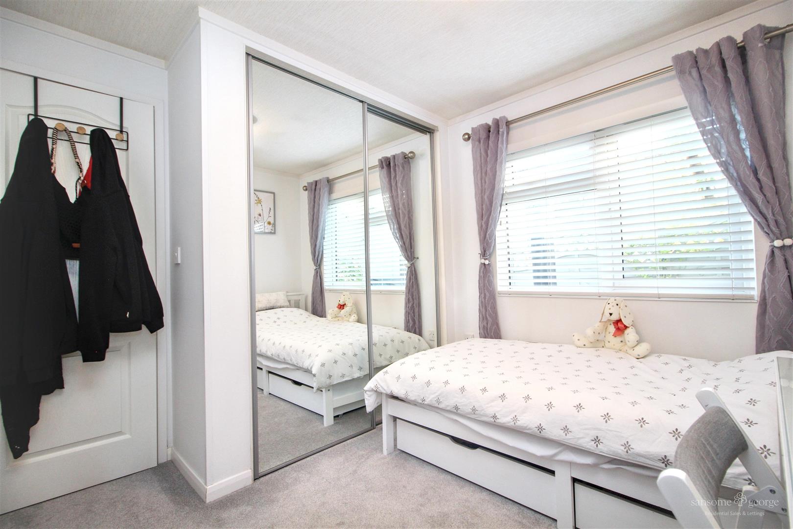 Second Avenue, Garston Park, Tilehurst